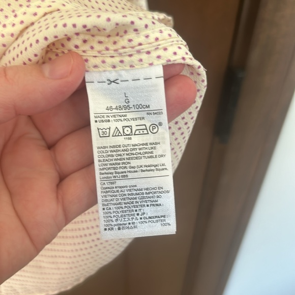 ** NWT!!!** Women’s Banana Republic Blouse - Picture 6 of 6